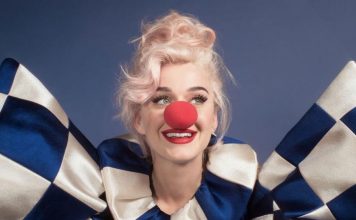 Katy Perry's Smile music video now out