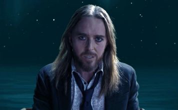 Tim Minchin releases title track from Apart Together