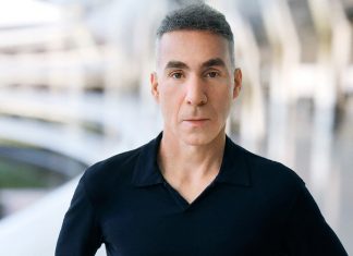 Dan Riccio begins a new chapter at Apple