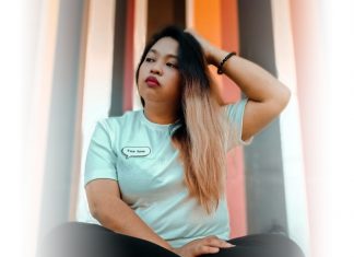 Kumu helps Andrea Santos