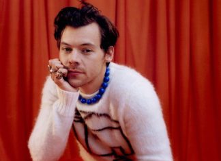 Harry Styles dons pajamas