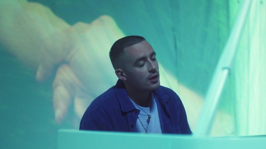 'Kiss Me': Dermot Kennedy