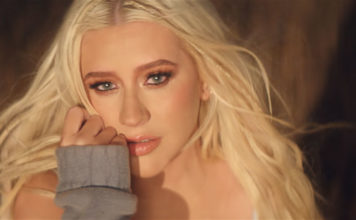 La Luz: Christina Aguilera