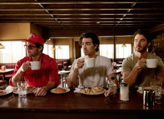 Waffle House Jonas Brothers