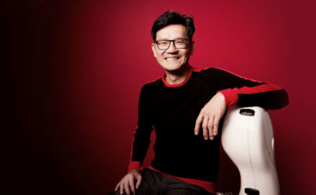 Cellist Wen-Sinn Yang