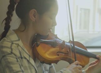 Emma Brightens up Morning Commute on World Mental Health Day:
