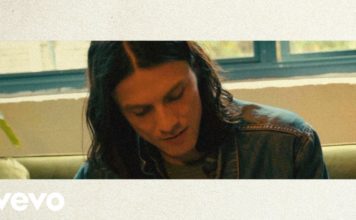 ‘Easy Distraction’: James Bay Drops New Single